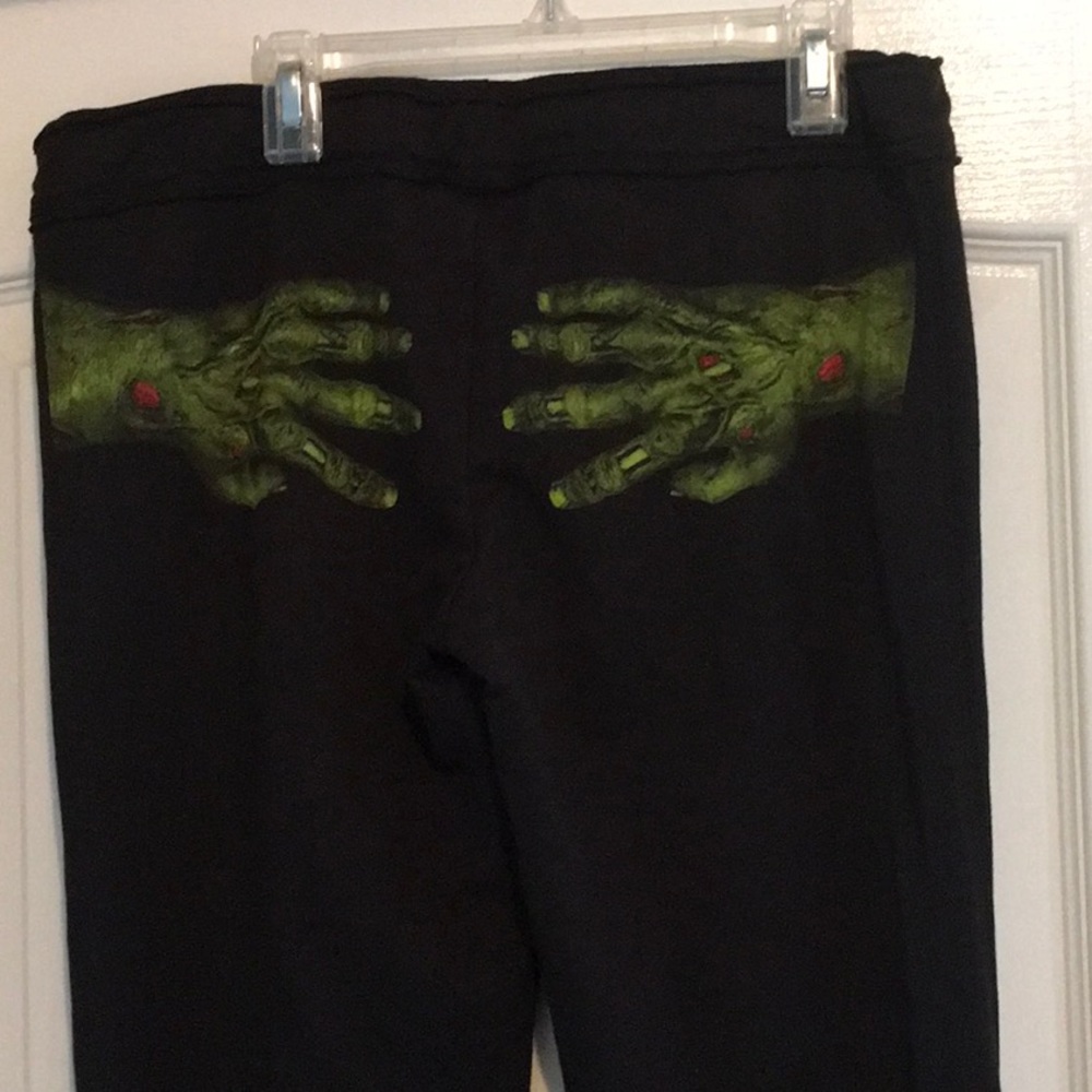Rock Steady goth zombie hands yoga pants - M